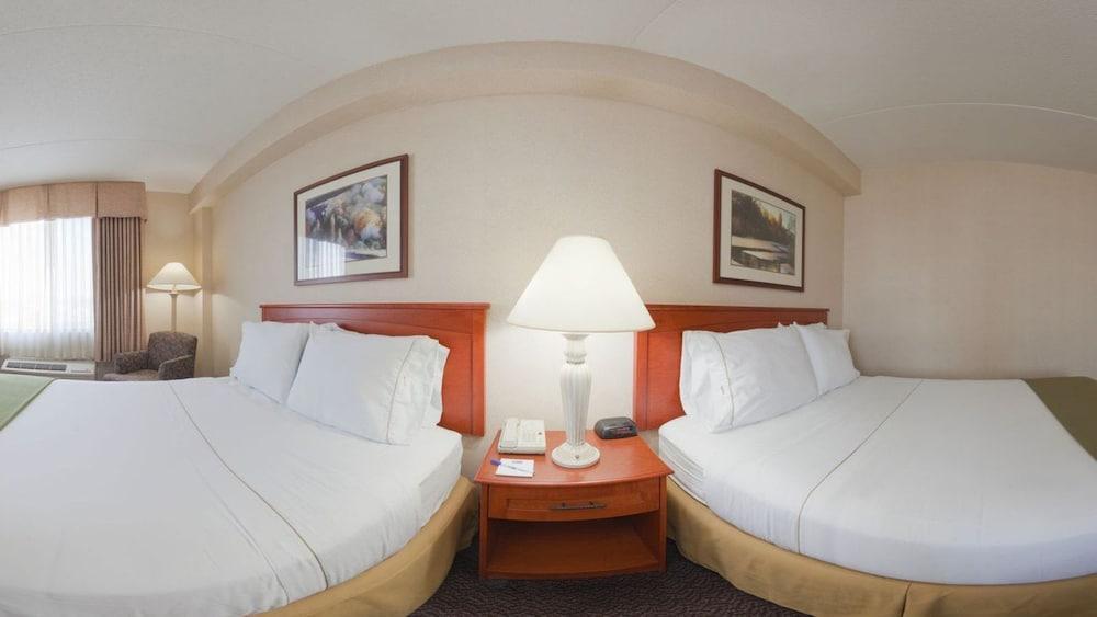 Holiday Inn Express Hotel & Suites Coralville By Ihg Luaran gambar