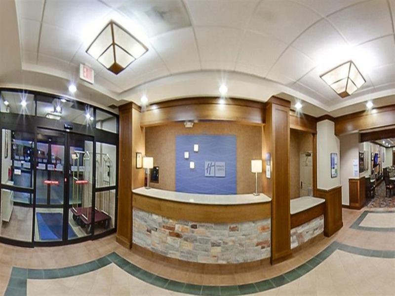 Holiday Inn Express Hotel & Suites Coralville By Ihg Luaran gambar