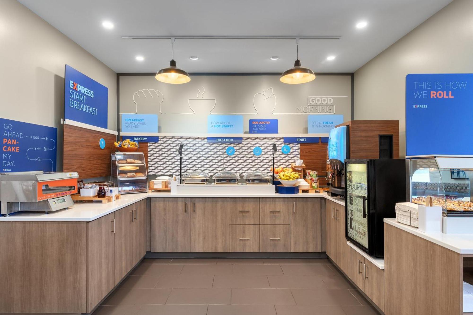 Holiday Inn Express Hotel & Suites Coralville By Ihg Luaran gambar