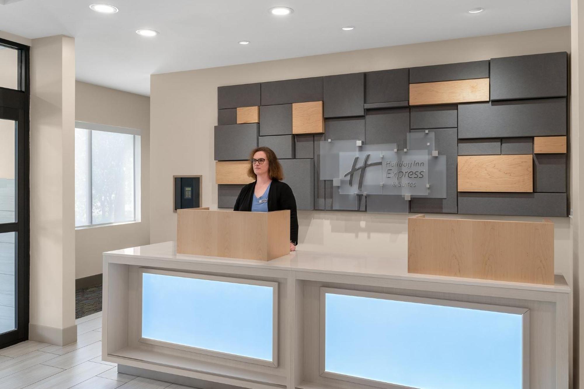 Holiday Inn Express Hotel & Suites Coralville By Ihg Luaran gambar