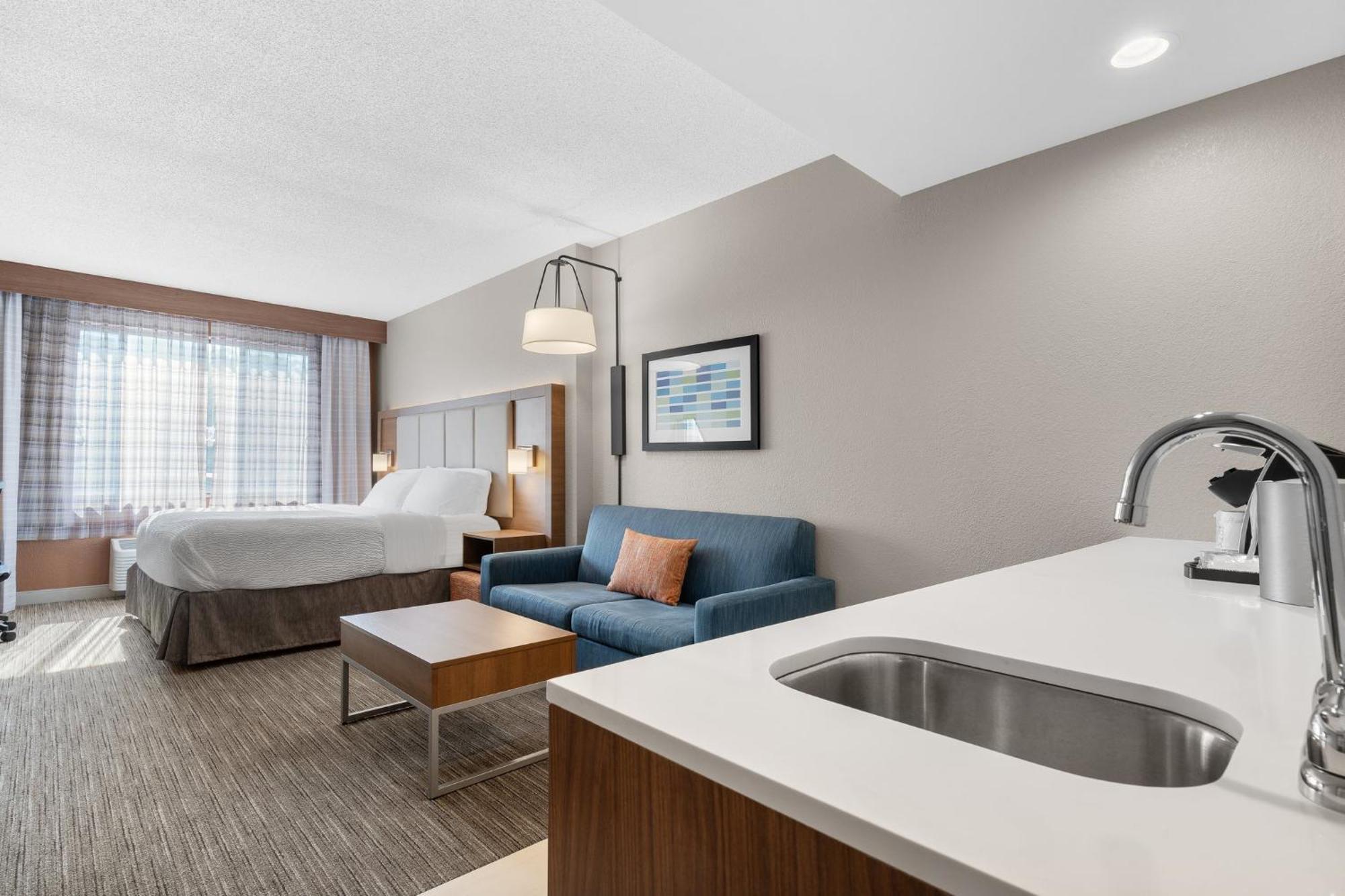 Holiday Inn Express Hotel & Suites Coralville By Ihg Luaran gambar
