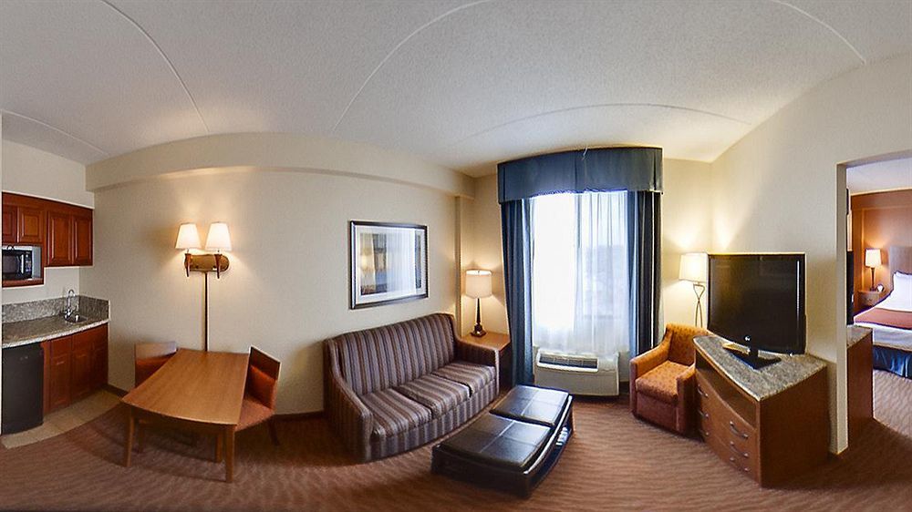 Holiday Inn Express Hotel & Suites Coralville By Ihg Luaran gambar
