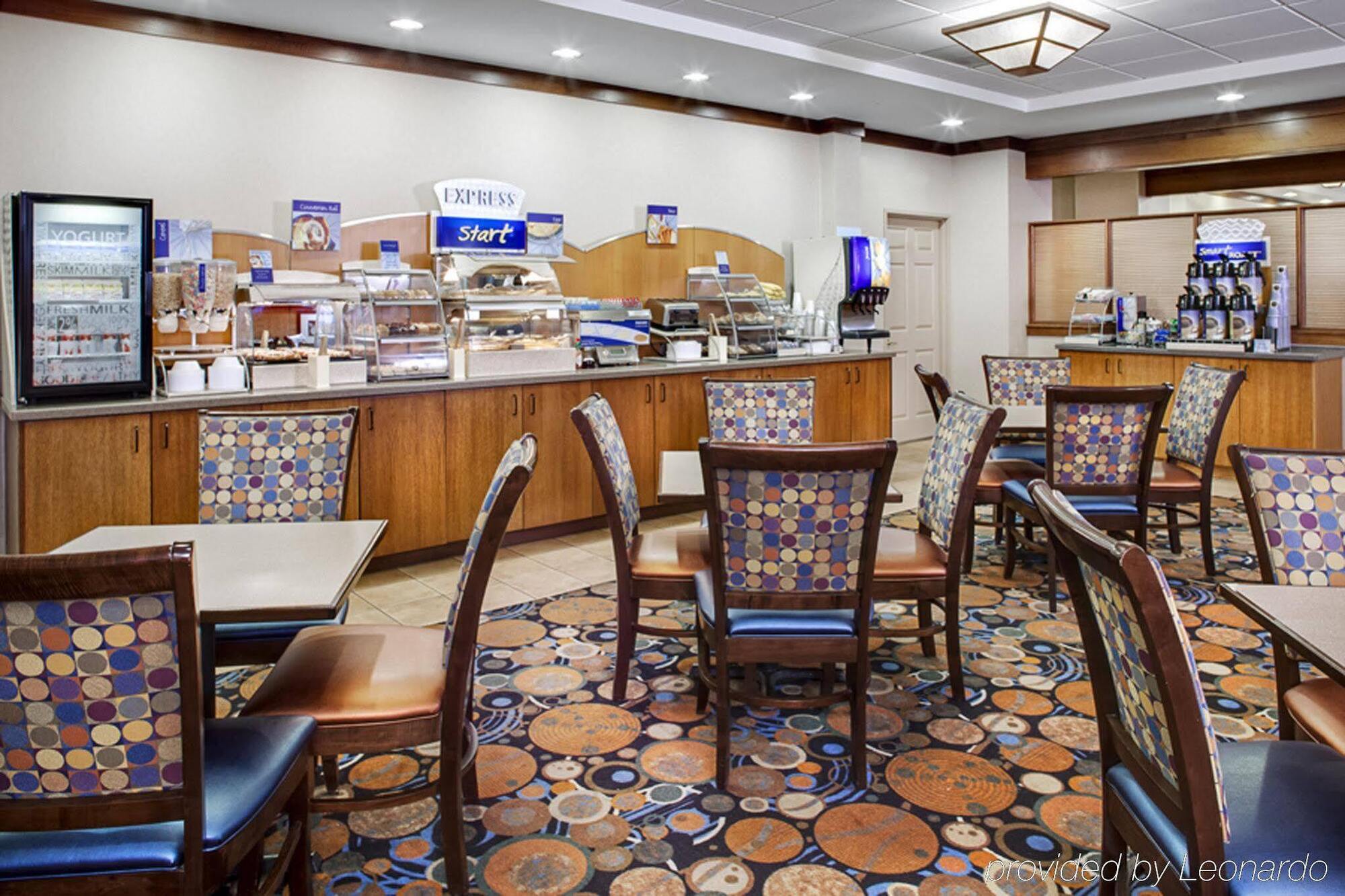 Holiday Inn Express Hotel & Suites Coralville By Ihg Luaran gambar